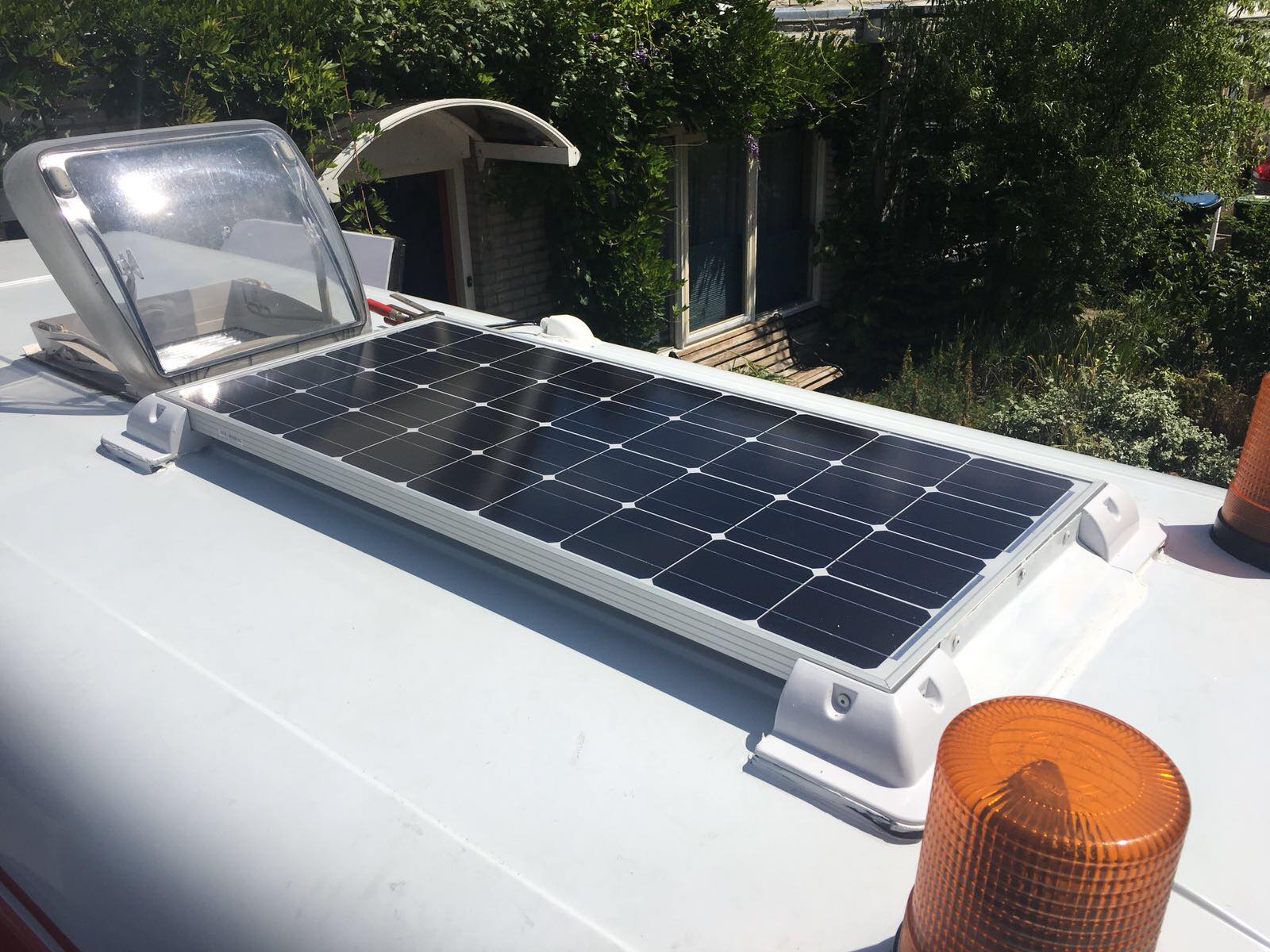 zonnepanelen zelf installeren